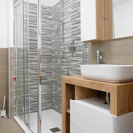 Apartman Casa Ideale Tim Appartmanti Moderni Vicina Al Centro