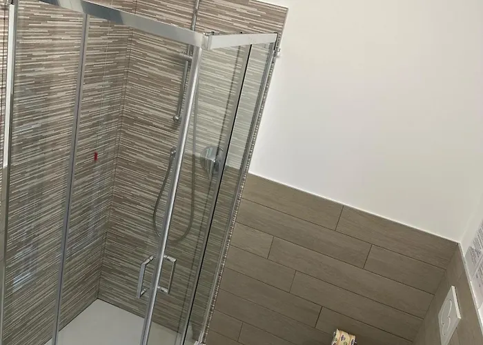 Casa Ideale Tim Appartmanti Moderni Vicina Al Centro レッコ