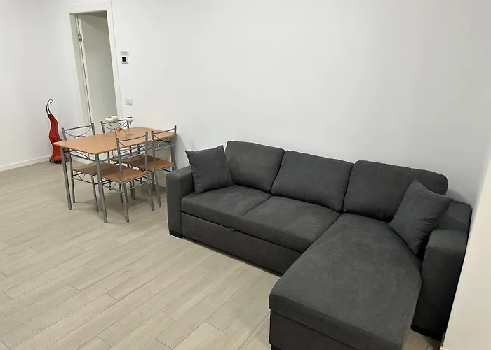 Casa Ideale Tim Appartmanti Moderni Vicina Al Centro アパート *