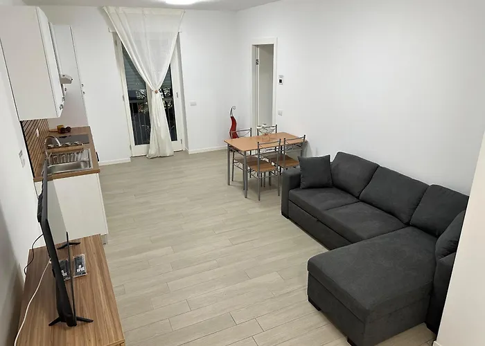Casa Ideale Tim Appartmanti Moderni Vicina Al Centro アパート