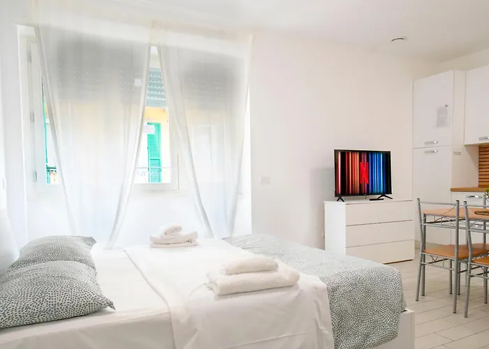 Casa Ideale Tim Appartmanti Moderni Vicina Al Centro レッコ