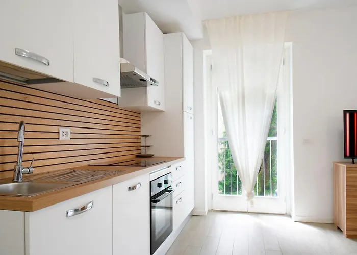 Casa Ideale Tim Appartmanti Moderni Vicina Al Centro * レッコ