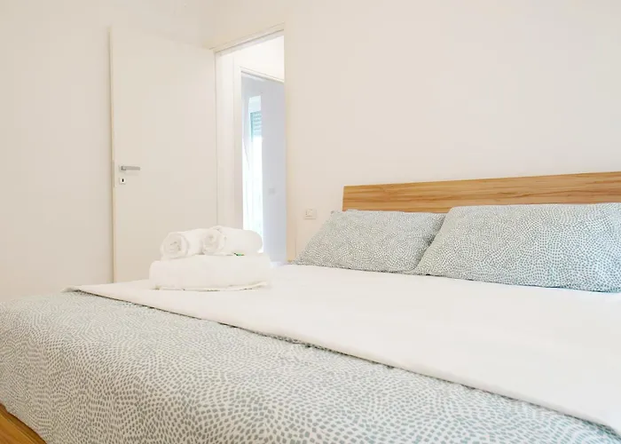 アパート Casa Ideale Tim Appartmanti Moderni Vicina Al Centro レッコ