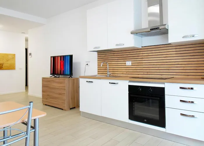 Casa Ideale Tim Appartmanti Moderni Vicina Al Centro * レッコ