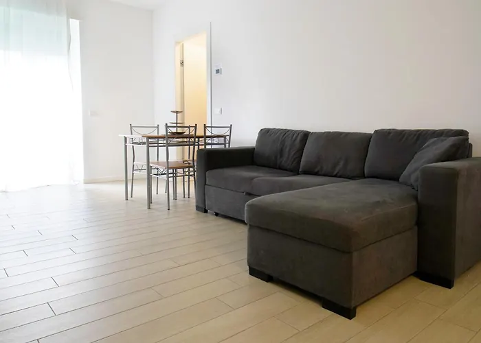 Casa Ideale Tim Appartmanti Moderni Vicina Al Centro アパート *