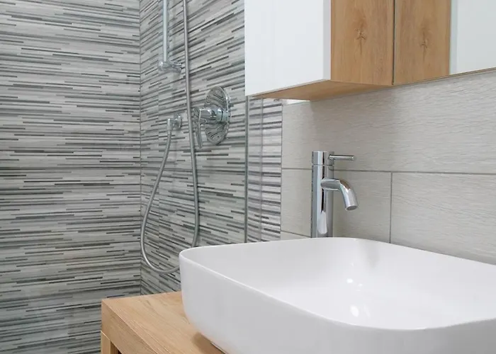 Casa Ideale Tim Appartmanti Moderni Vicina Al Centro アパート レッコ
