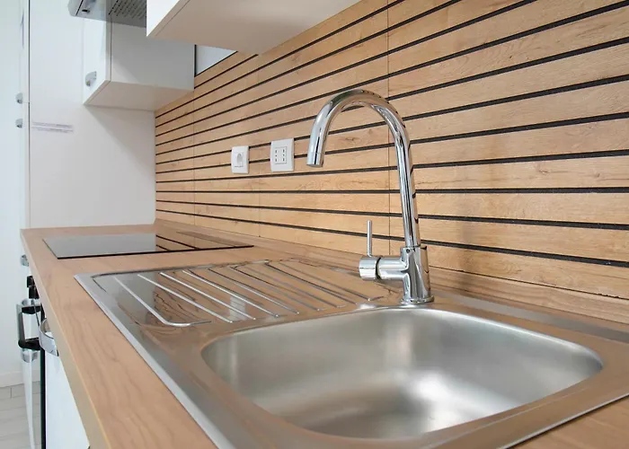 Casa Ideale Tim Appartmanti Moderni Vicina Al Centro アパート *