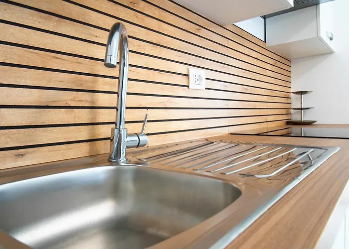 アパート Casa Ideale Tim Appartmanti Moderni Vicina Al Centro レッコ