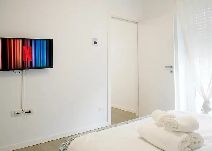 Casa Ideale Tim Appartmanti Moderni Vicina Al Centro アパート