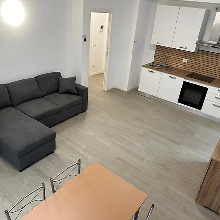 Casa Ideale Tim Appartmanti Moderni Vicina Al Centro 아파트