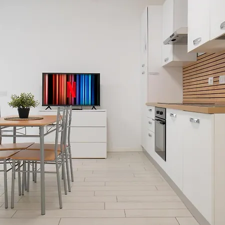 Apartamento Casa Ideale Tim Appartmanti Moderni Vicina Al Centro Lecco