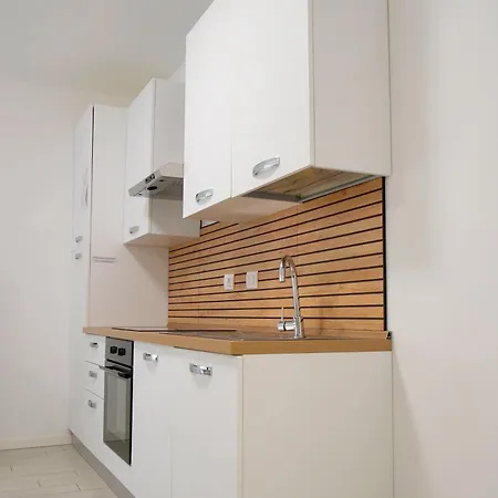 아파트 Casa Ideale Tim Appartmanti Moderni Vicina Al Centro 레코