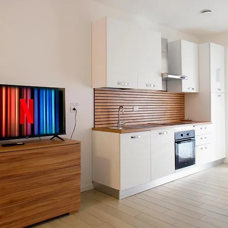 아파트 Casa Ideale Tim Appartmanti Moderni Vicina Al Centro 레코