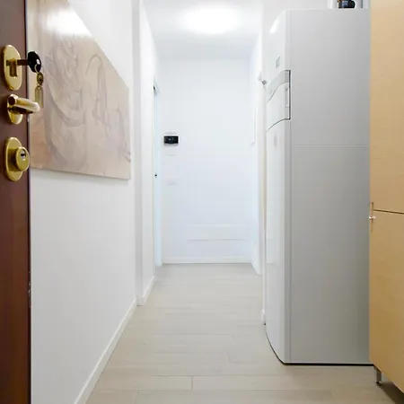 아파트 Casa Ideale Tim Appartmanti Moderni Vicina Al Centro *