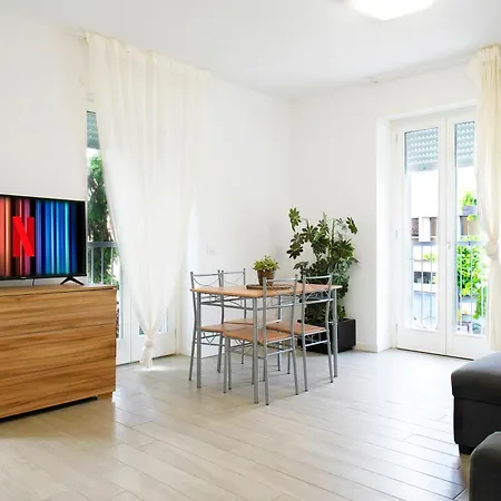 Casa Ideale Tim Appartmanti Moderni Vicina Al Centro 아파트 레코