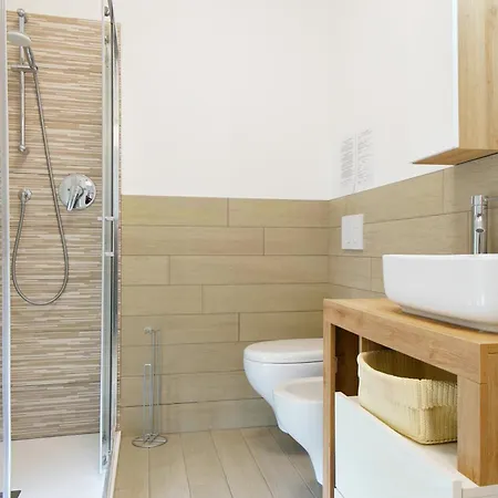 Casa Ideale Tim Appartmanti Moderni Vicina Al Centro 아파트 레코