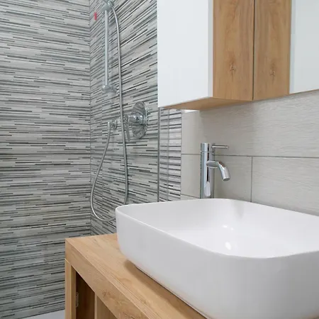 Casa Ideale Tim Appartmanti Moderni Vicina Al Centro 아파트 레코
