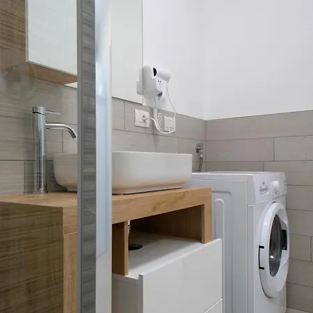 Casa Ideale Tim Appartmanti Moderni Vicina Al Centro 아파트